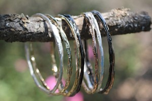 show the love bangle
